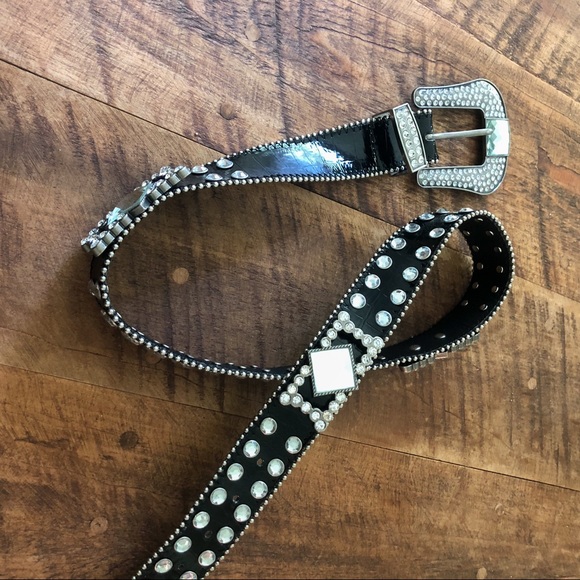 NWOT BUCKLE Rhinestone Belt - Picture 3 of 7